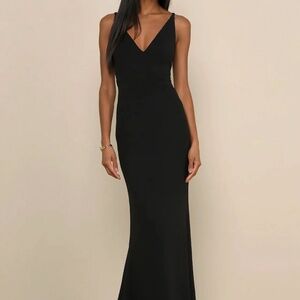 Lulu's Elegant Black Maxi Dress